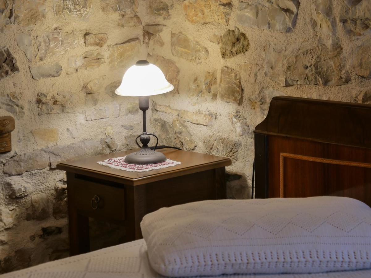 Apartamento Το Πέτρινο Της Γιαγιάς Μαρίκας Karpenísion Exterior foto